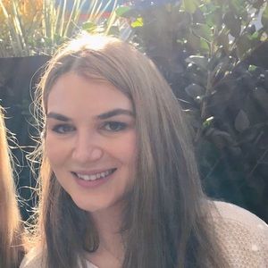 Meet your Posher, Ariana